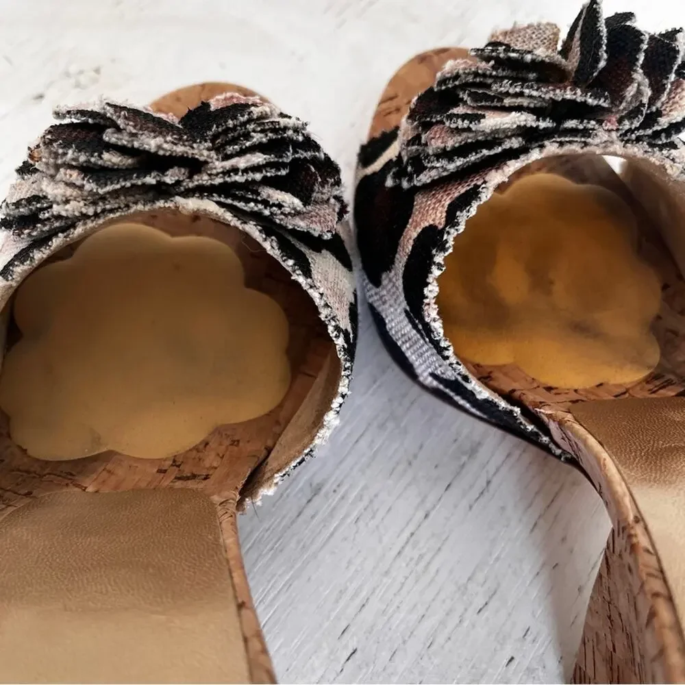 Stuart Weitzman animal print heeled slides size 8